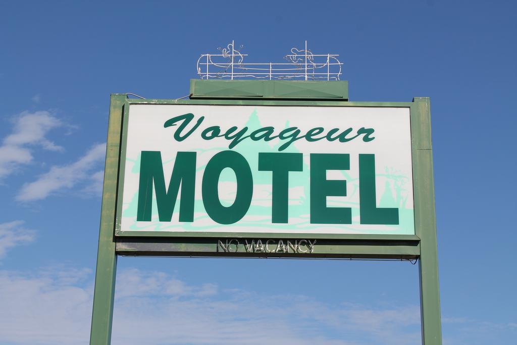 Voyageur Motel 落基山庄 外观 照片